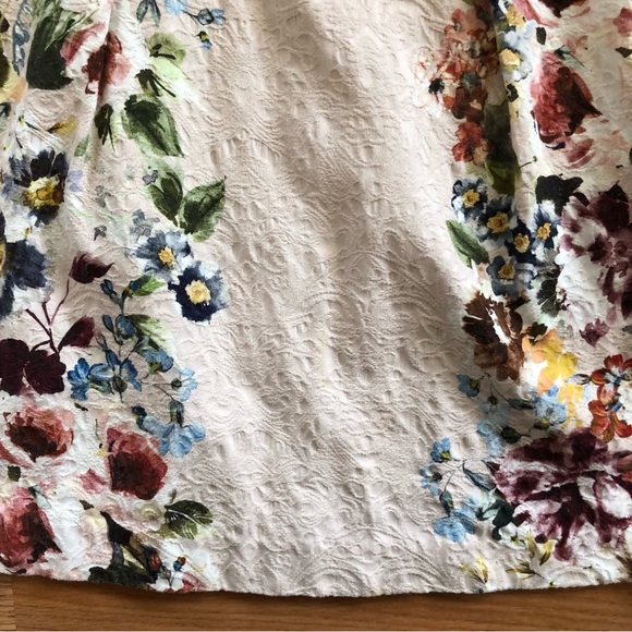 Zara Floral Dress - Picture 5 of 7